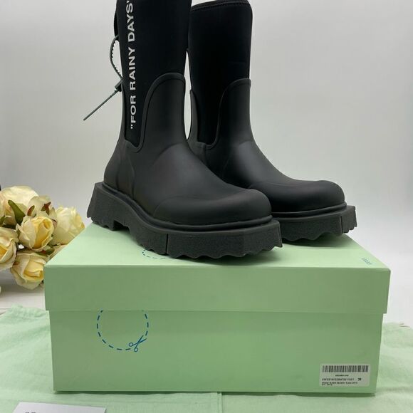 Women’s off-white sponge, rubber rain boots, size 39 - Picture 6 of 6